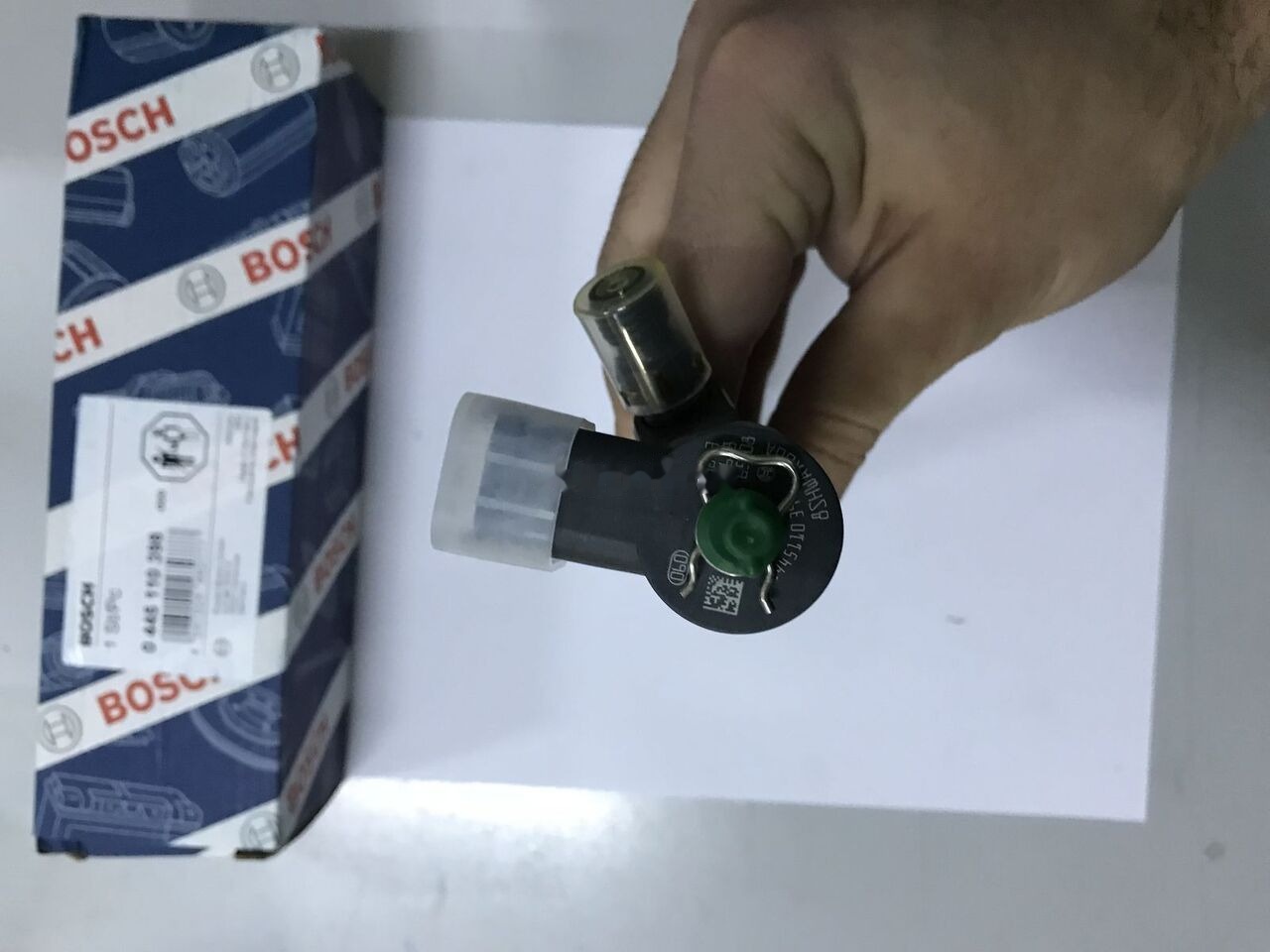 Bosch 2018 5600709499 Renault - Injector for Truck: picture 1 Bosch 2018 5600709499 Renault - Injector for Truck: picture 1