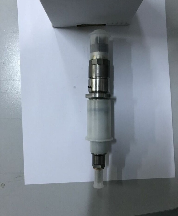 Bosch 2018 84346812 Cummins KOMATSU-KZZ-CUMMINS - Injector for Backhoe loader: picture 2 Bosch 2018 84346812 Cummins KOMATSU-KZZ-CUMMINS - Injector for Backhoe loader: picture 2