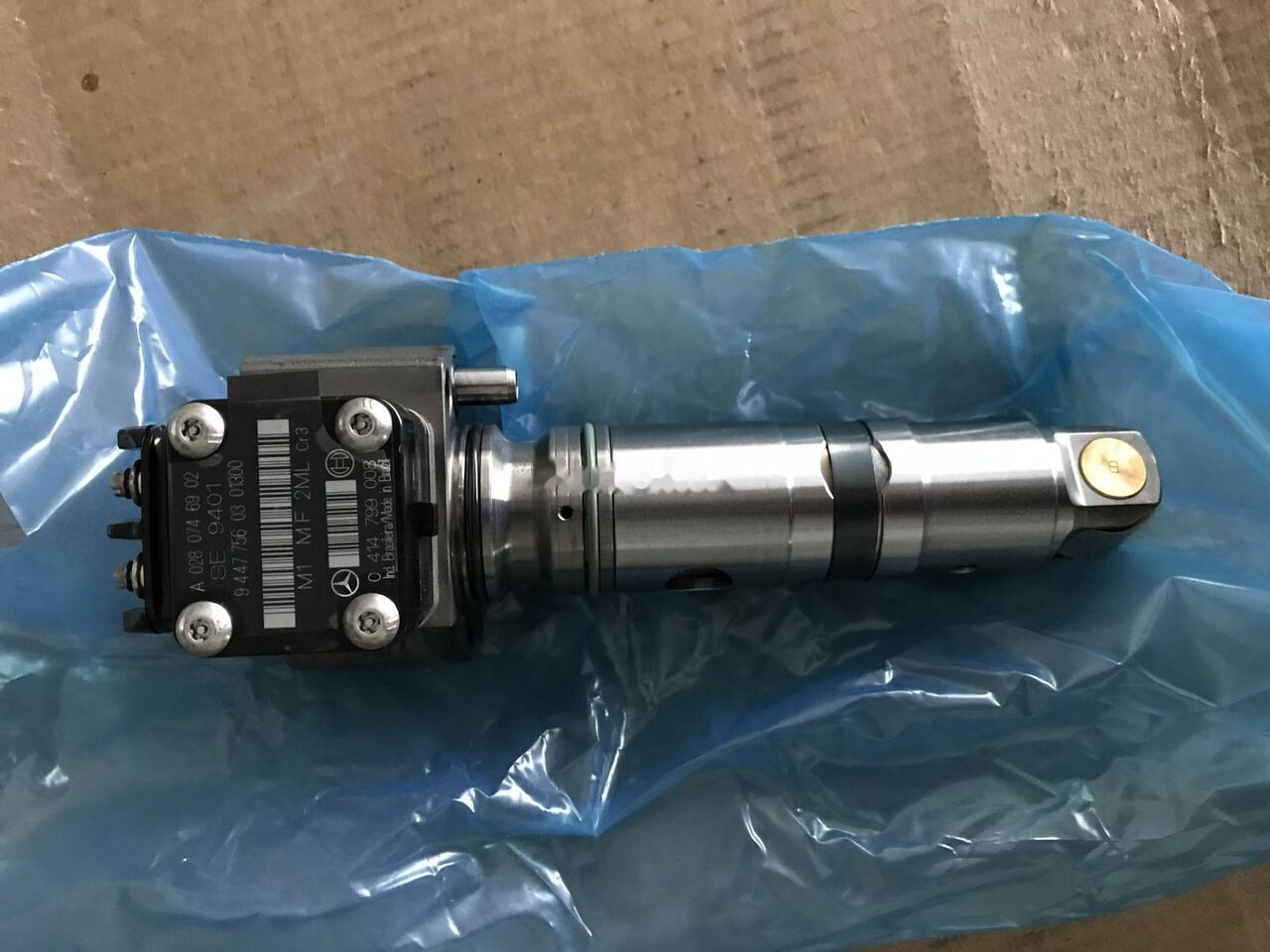 Mercedes-Benz 2018 0280746902 Mercedes-Benz AXOR-ATEGO - Injector for Truck: picture 2 Mercedes-Benz 2018 0280746902 Mercedes-Benz AXOR-ATEGO - Injector for Truck: picture 2