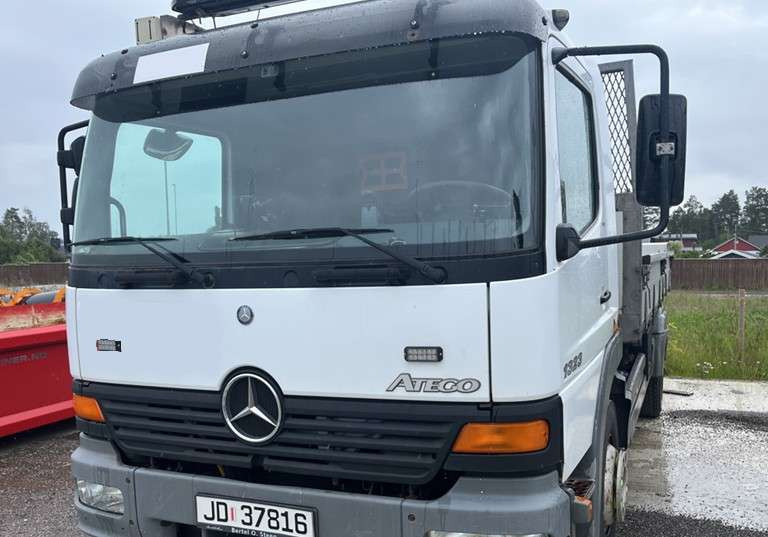 2004 Mercedes-Benz Tipp - EU-godkjent - Tipper: picture 1 2004 Mercedes-Benz Tipp - EU-godkjent - Tipper: picture 1
