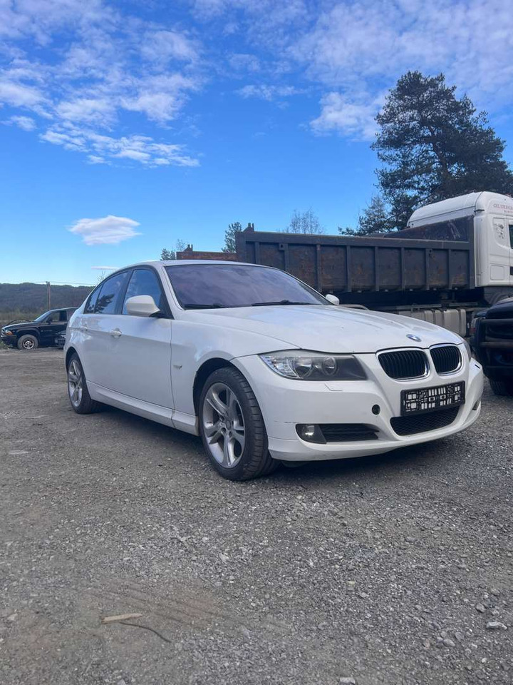 2009 BMW 316i Facelift (se mangellapp) - rep.-objekt - Sedan: picture 3 2009 BMW 316i Facelift (se mangellapp) - rep.-objekt - Sedan: picture 3