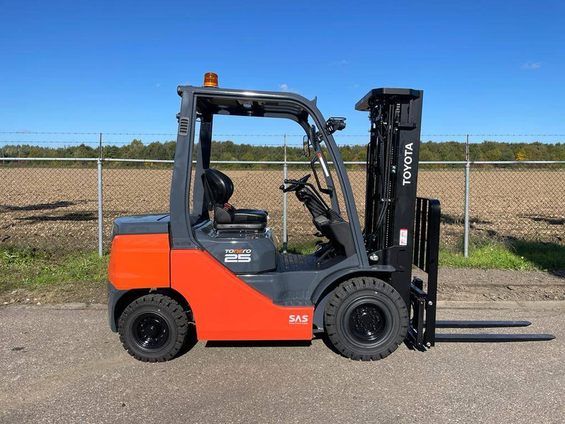 Toyota 8 FD F 25 | 2022 - Diesel forklift: picture 4 Toyota 8 FD F 25 | 2022 - Diesel forklift: picture 4