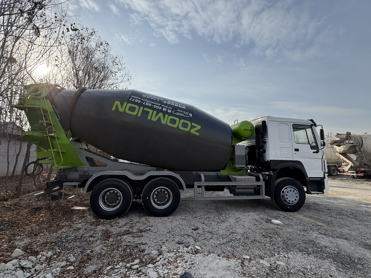 HOWO - Concrete mixer truck: picture 4 HOWO - Concrete mixer truck: picture 4