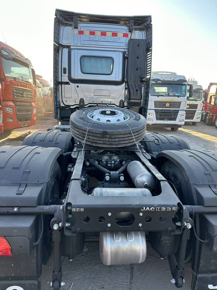JAC K7 - Tractor unit: picture 5 JAC K7 - Tractor unit: picture 5