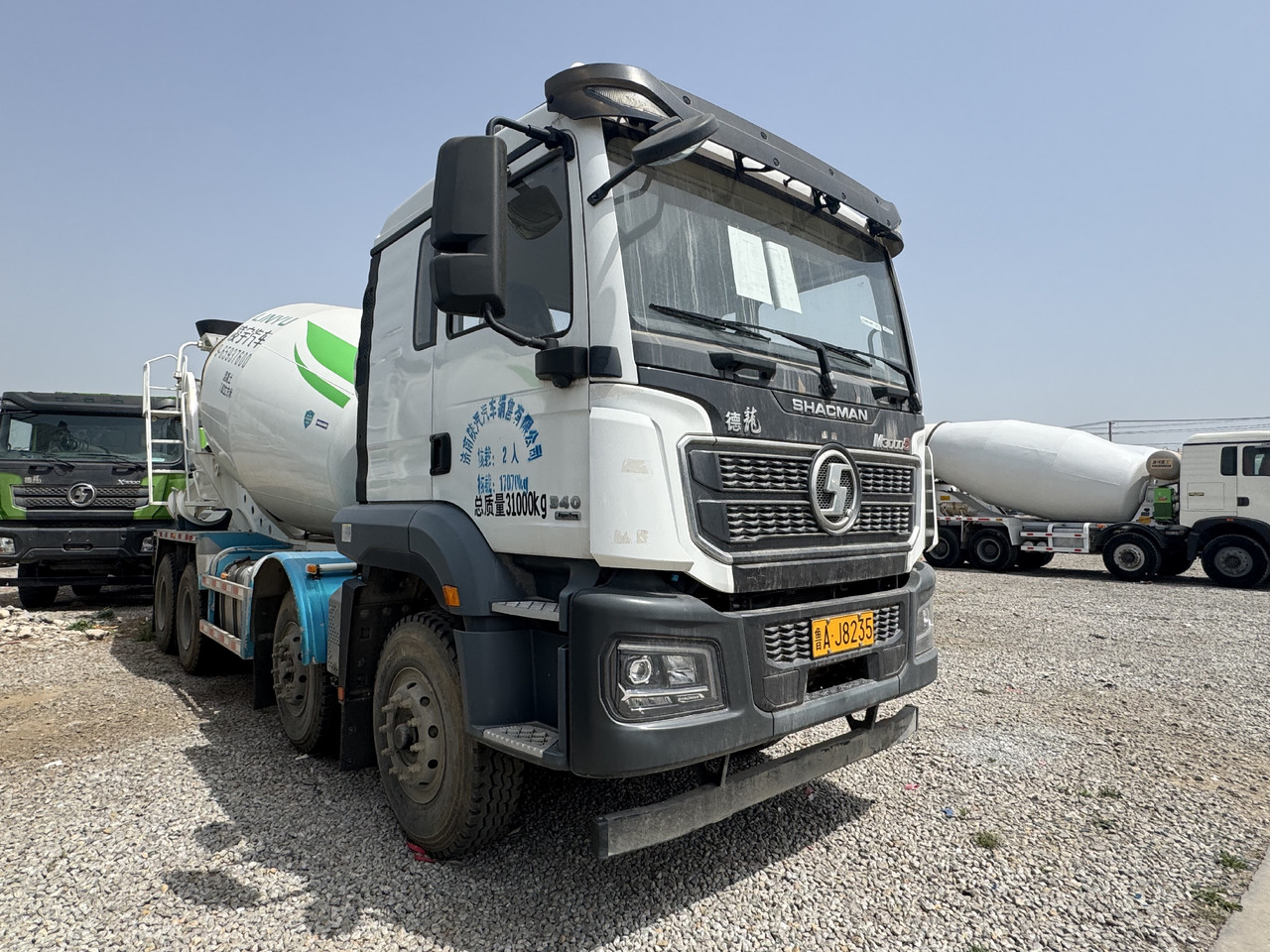 Shacman - Concrete mixer truck: picture 5 Shacman - Concrete mixer truck: picture 5