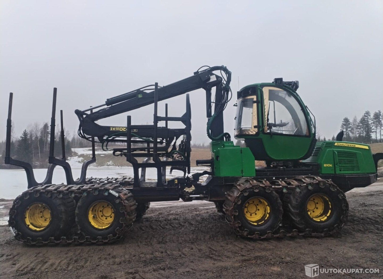 John Deere 810 E, 2012, Diesel, 29 000 h Ajokone, Leppävirta - Forestry equipment: picture 2 John Deere 810 E, 2012, Diesel, 29 000 h Ajokone, Leppävirta - Forestry equipment: picture 2