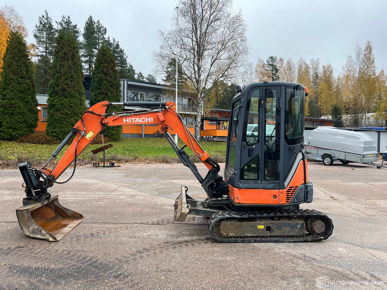 Hitachi Zaxis 29U, kaivinkone kallistajalla ja tyvitaitolla, 2014, Kouvola - Mini excavator: picture 1 Hitachi Zaxis 29U, kaivinkone kallistajalla ja tyvitaitolla, 2014, Kouvola - Mini excavator: picture 1