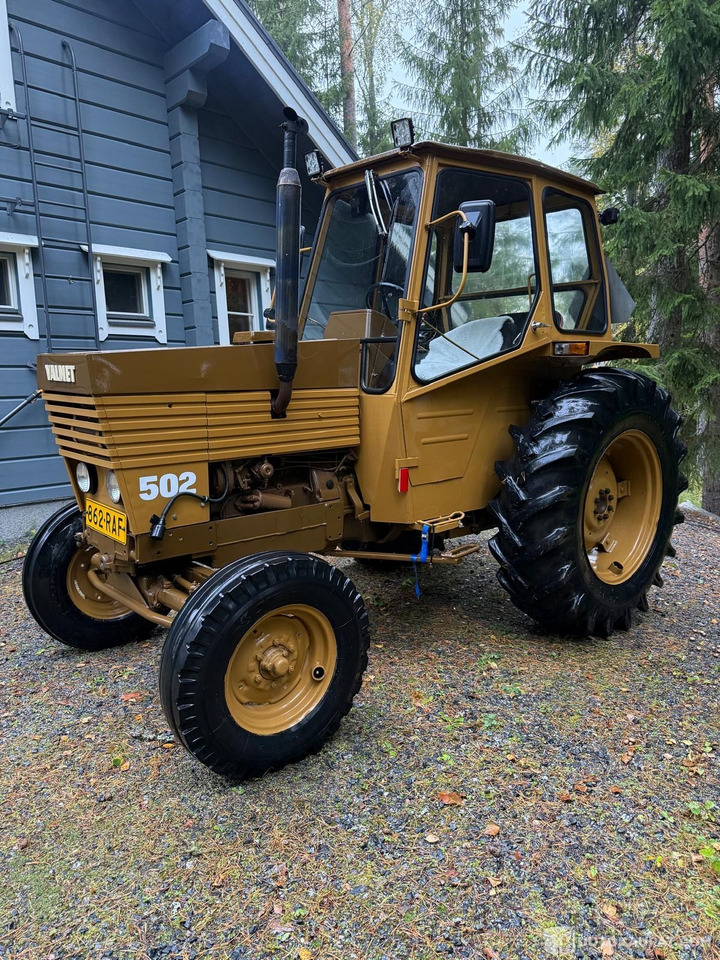 Valmet 502, 1975 + Perälevy, Mänttä-Vilppula - Farm tractor: picture 2 Valmet 502, 1975 + Perälevy, Mänttä-Vilppula - Farm tractor: picture 2