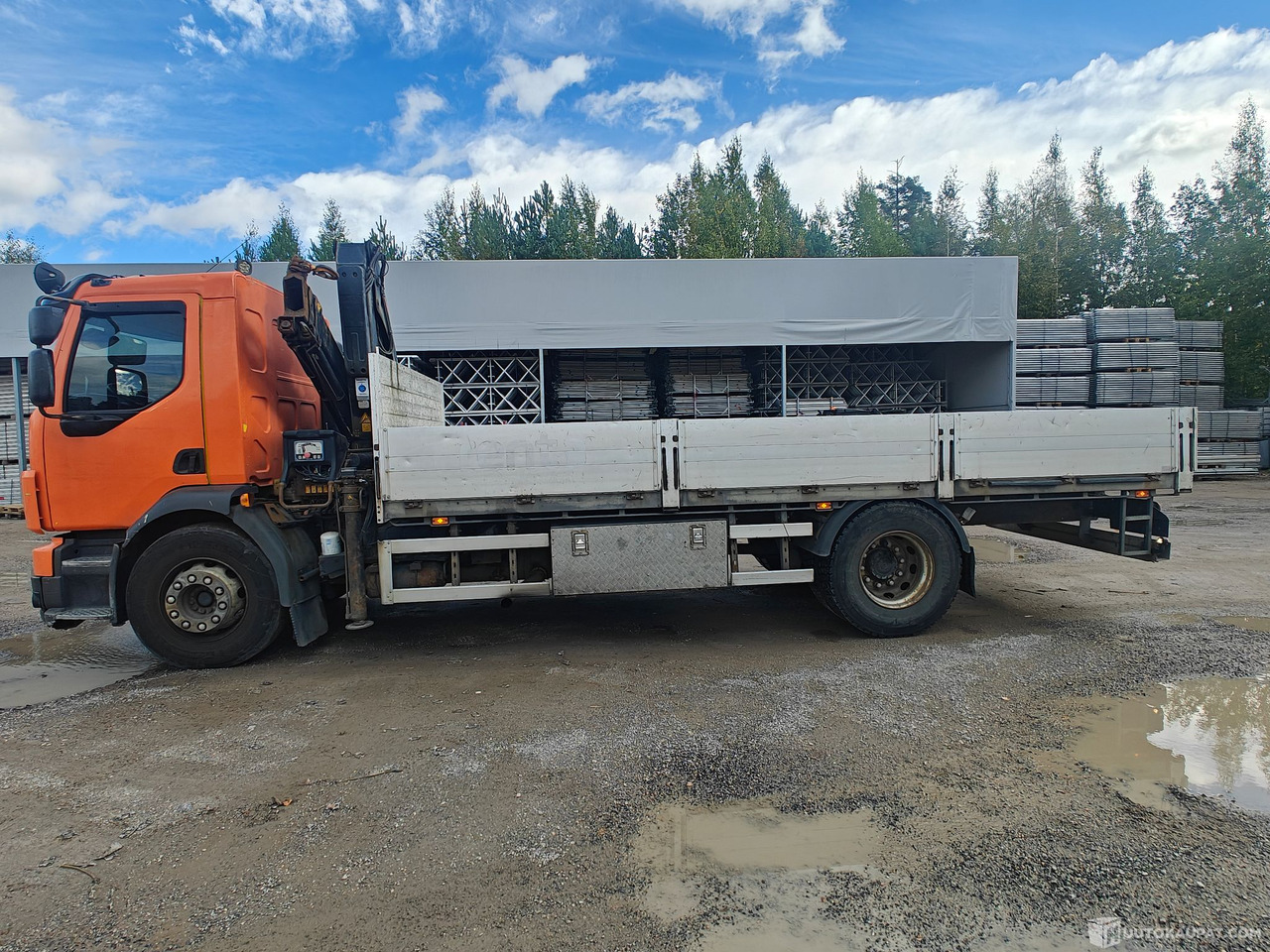 Volvo FLH 42 RD, 2011, Tuusula - Dropside/ Flatbed truck, Crane truck: picture 1 Volvo FLH 42 RD, 2011, Tuusula - Dropside/ Flatbed truck, Crane truck: picture 1