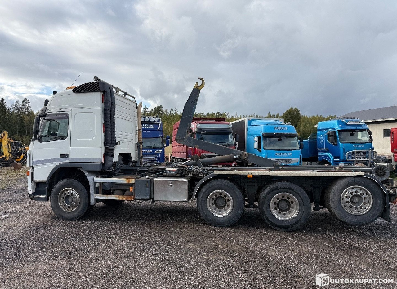 Volvo FM12 8x4 hook-lift truck, 2004, Lahti - Hook lift truck: picture 2 Volvo FM12 8x4 hook-lift truck, 2004, Lahti - Hook lift truck: picture 2