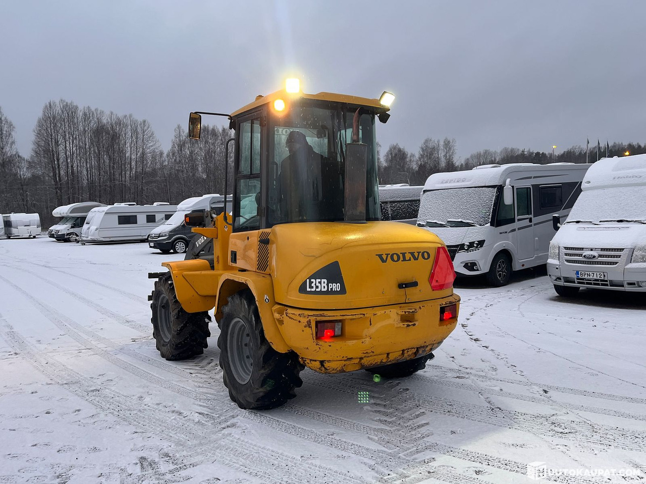Volvo L35B Pro wheel loader with opening bucket and pallet forks, 2005, Vihti - Wheel loader: picture 4 Volvo L35B Pro wheel loader with opening bucket and pallet forks, 2005, Vihti - Wheel loader: picture 4