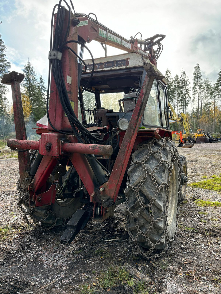 Zetor 6045 + Hakki HK29 kuormain, 1981 MTK25, Askola - Farm tractor: picture 5 Zetor 6045 + Hakki HK29 kuormain, 1981 MTK25, Askola - Farm tractor: picture 5