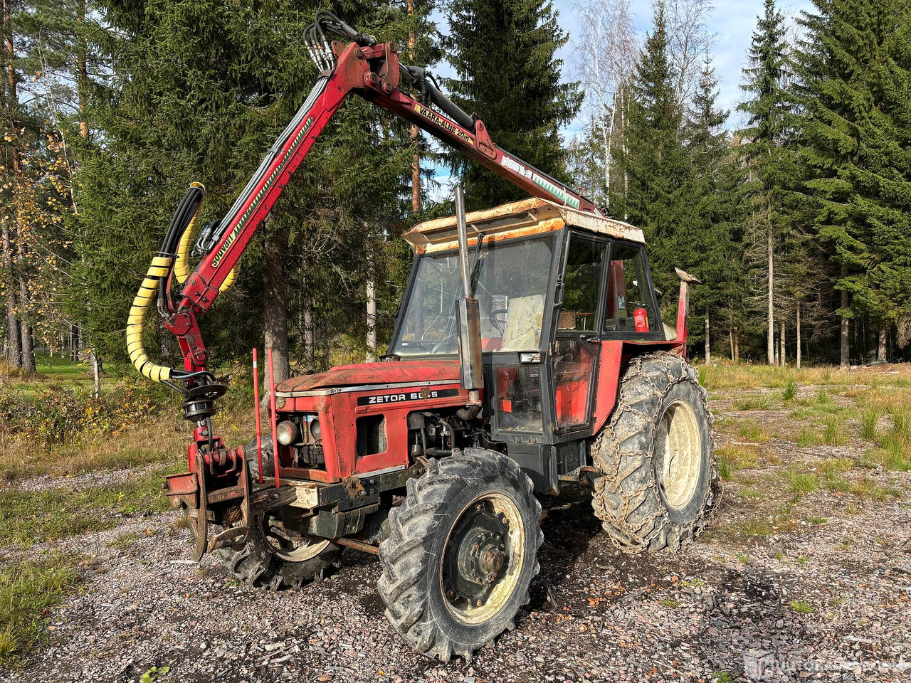Zetor 6045 + Hakki HK29 kuormain, 1981 MTK25, Askola - Farm tractor: picture 2 Zetor 6045 + Hakki HK29 kuormain, 1981 MTK25, Askola - Farm tractor: picture 2