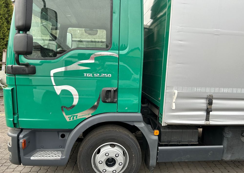 MAN TGL 12.250 6.2m AUTOMAT KLIMA z Niemiec ESP nowe opony EURO 6 / 4.75 rozstaw / zawiesie na wózek widłowy / TOP STAN / okazja nauka jazdy MOŻLIWOŚĆ DOSTOSOWANIA 12t - Curtain side truck: picture 5 MAN TGL 12.250 6.2m AUTOMAT KLIMA z Niemiec ESP nowe opony EURO 6 / 4.75 rozstaw / zawiesie na wózek widłowy / TOP STAN / okazja nauka jazdy MOŻLIWOŚĆ DOSTOSOWANIA 12t - Curtain side truck: picture 5