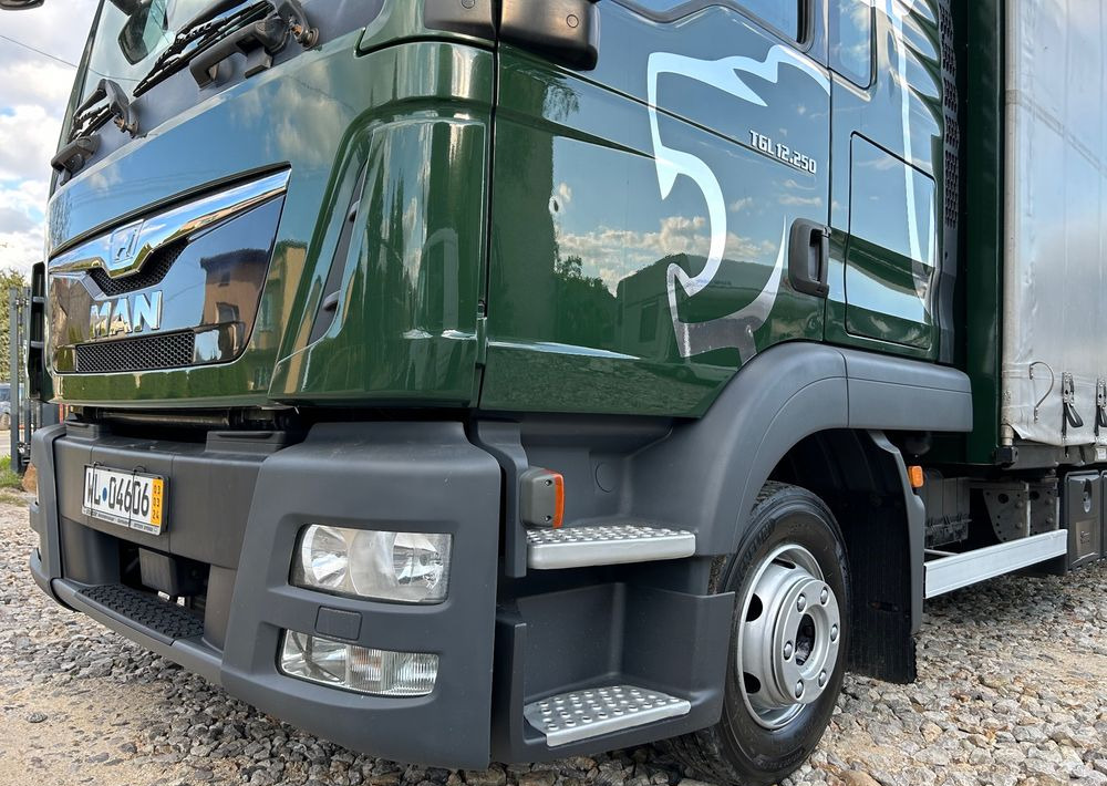 MAN TGL 12.250 GLOB UNIKAT z Niemiec BDF firanka / AUTOMAT HAK / EURO 6 / BDF 7.40 wysoki / MICHELIN 80% - Curtain side truck: picture 4 MAN TGL 12.250 GLOB UNIKAT z Niemiec BDF firanka / AUTOMAT HAK / EURO 6 / BDF 7.40 wysoki / MICHELIN 80% - Curtain side truck: picture 4