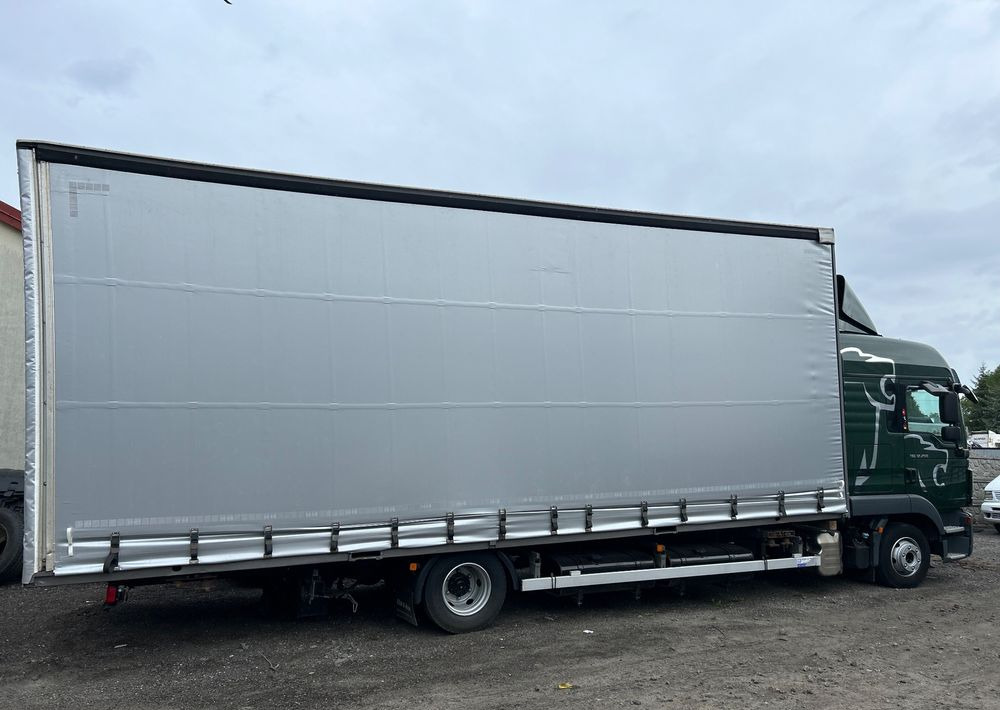 MAN TGL 12.250 GLOB UNIKAT z Niemiec BDF firanka / AUTOMAT HAK / EURO 6 / BDF 7.40 wysoki / MICHELIN 80% - Curtain side truck: picture 2 MAN TGL 12.250 GLOB UNIKAT z Niemiec BDF firanka / AUTOMAT HAK / EURO 6 / BDF 7.40 wysoki / MICHELIN 80% - Curtain side truck: picture 2
