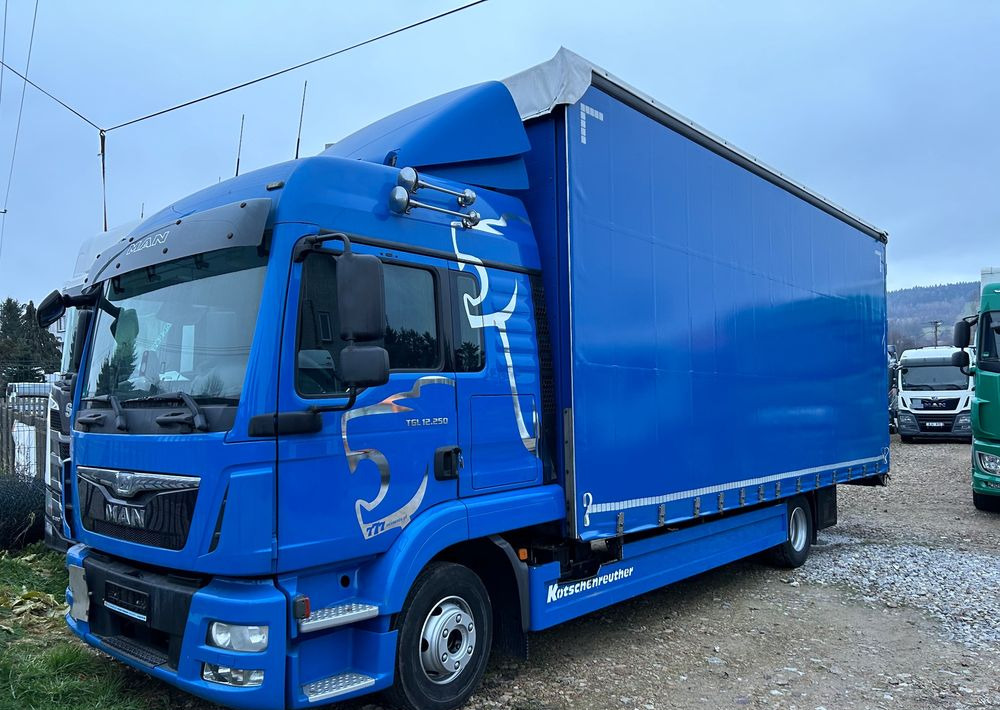 MAN TGL 12.250 cena za ZESTAW TANDEM UNIKAT przebieg z Niemiec MANUAL HAK / EURO 6 / przyczepa zestaw jumbo / opony 80% - Curtain side truck: picture 1 MAN TGL 12.250 cena za ZESTAW TANDEM UNIKAT przebieg z Niemiec MANUAL HAK / EURO 6 / przyczepa zestaw jumbo / opony 80% - Curtain side truck: picture 1