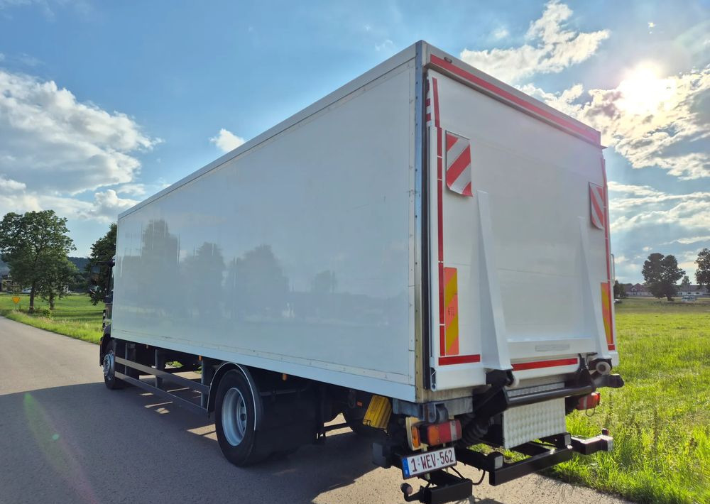 MAN TGM 18.250 Carrier 1950 D/E z Holandii / TOP STAN / 7.5m / 18 palet / winda + drzwi boczne / OKAZJA - Refrigerator truck: picture 4 MAN TGM 18.250 Carrier 1950 D/E z Holandii / TOP STAN / 7.5m / 18 palet / winda + drzwi boczne / OKAZJA - Refrigerator truck: picture 4