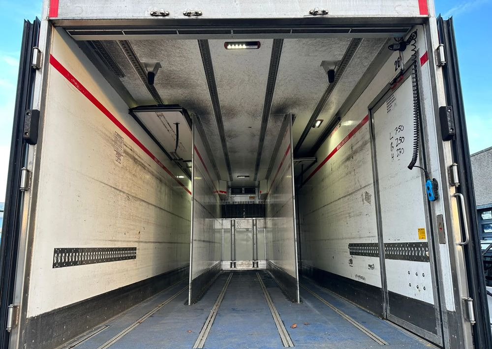 Mercedes-Benz Antos 1824 CARRIER VECTOR 1150 DRZWI + winda i drzwi boczne / 7.5m / z Holandii / KLIMA / Axor man Tgm T1000-R THERMO King - Refrigerator truck: picture 4 Mercedes-Benz Antos 1824 CARRIER VECTOR 1150 DRZWI + winda i drzwi boczne / 7.5m / z Holandii / KLIMA / Axor man Tgm T1000-R THERMO King - Refrigerator truck: picture 4