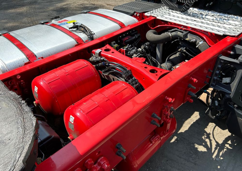 Tractor unit Scania R450 NAUKA JAZDY RETARDER STANDARD 7300kg / DOBRA POD WYWROTKĘ / KLIMA POSTOJOWA z Niemiec HYDRAULIKA: picture 19 Tractor unit Scania R450 NAUKA JAZDY RETARDER STANDARD 7300kg / DOBRA POD WYWROTKĘ / KLIMA POSTOJOWA z Niemiec HYDRAULIKA: picture 19