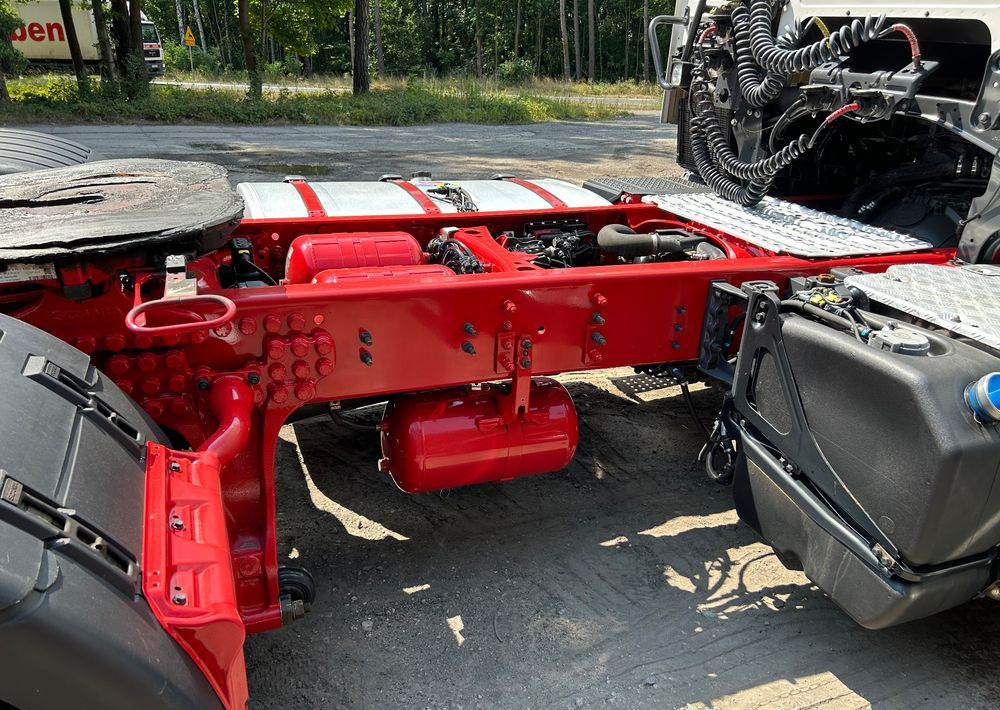 Tractor unit Scania R450 NAUKA JAZDY RETARDER STANDARD 7300kg / DOBRA POD WYWROTKĘ / KLIMA POSTOJOWA z Niemiec HYDRAULIKA: picture 18 Tractor unit Scania R450 NAUKA JAZDY RETARDER STANDARD 7300kg / DOBRA POD WYWROTKĘ / KLIMA POSTOJOWA z Niemiec HYDRAULIKA: picture 18