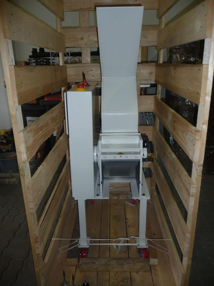 Schneidmühle CM 1000 - Industrial waste shredder: picture 3 Schneidmühle CM 1000 - Industrial waste shredder: picture 3