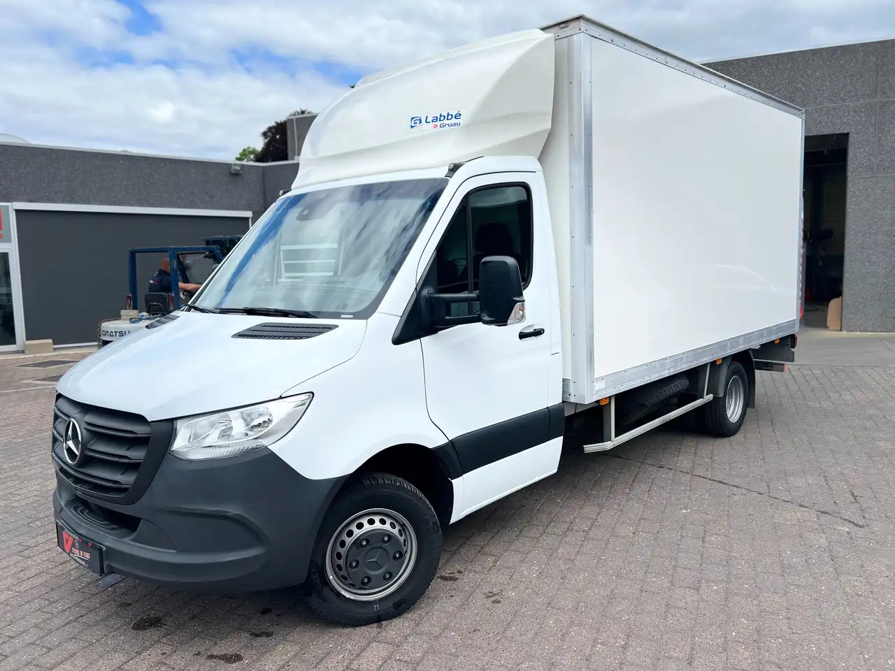 Mercedes-Benz Sprinter 515 KAST+LIFT + SPOILER (36.000ex) 2.300M - Closed box van: picture 2 Mercedes-Benz Sprinter 515 KAST+LIFT + SPOILER (36.000ex) 2.300M - Closed box van: picture 2