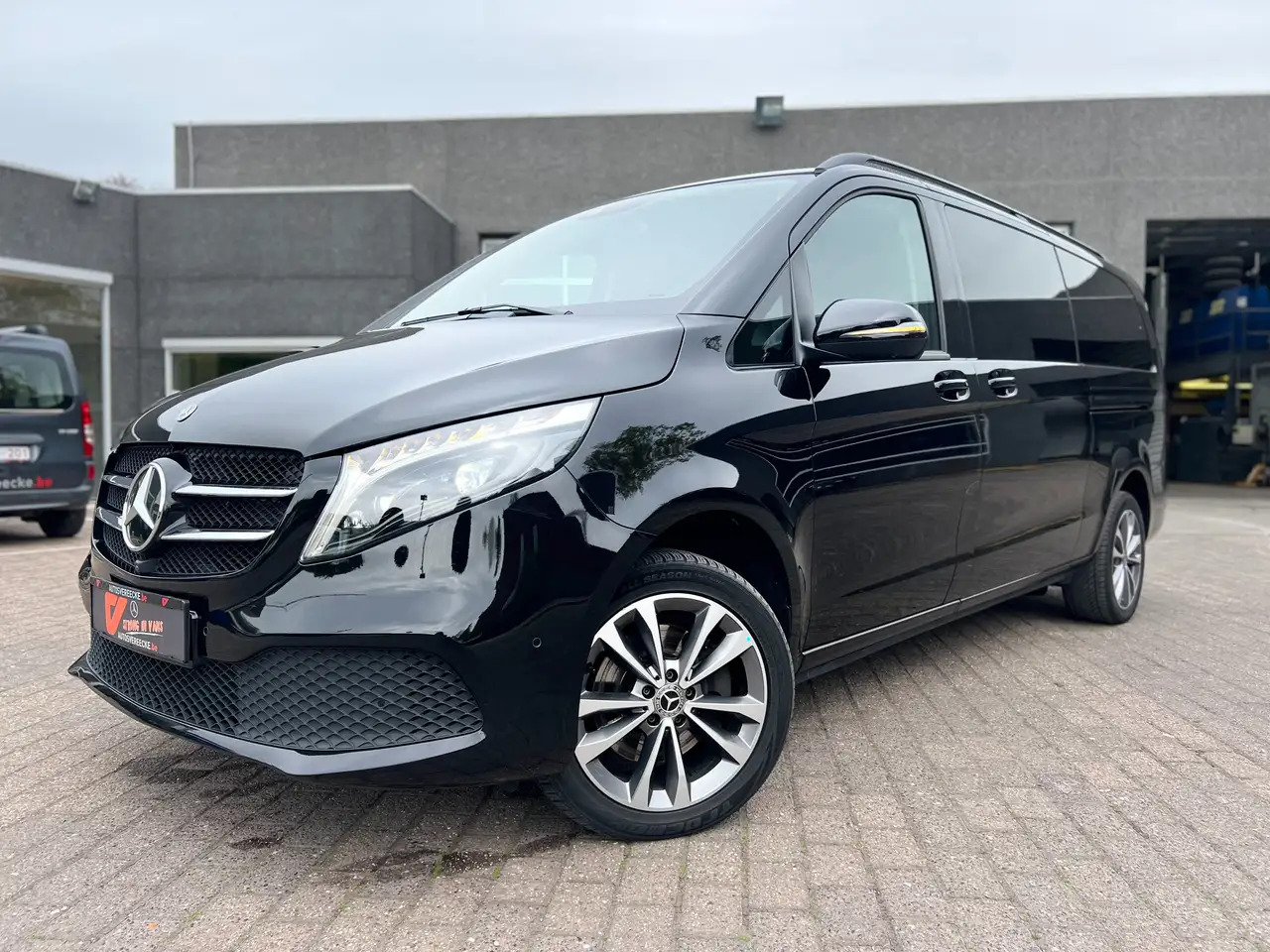 Mercedes-Benz V 300 A3 (52.000€ex) AVANTGARDE | 360camera |AirMatic - Passenger van: picture 2 Mercedes-Benz V 300 A3 (52.000€ex) AVANTGARDE | 360camera |AirMatic - Passenger van: picture 2