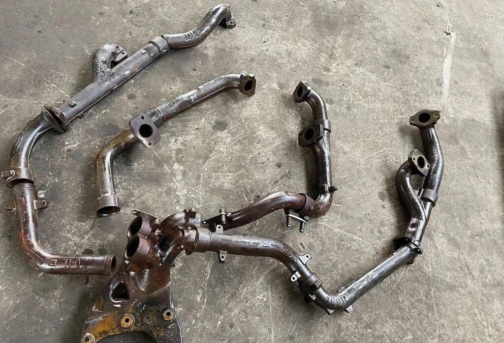 Scania R 730 V8 1906965 Scania R 730 V8 1906965 truck - Exhaust manifold for Truck: picture 1 Scania R 730 V8 1906965 Scania R 730 V8 1906965 truck - Exhaust manifold for Truck: picture 1