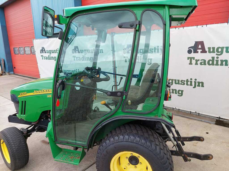 John Deere 2320 - Farm tractor: picture 2 John Deere 2320 - Farm tractor: picture 2