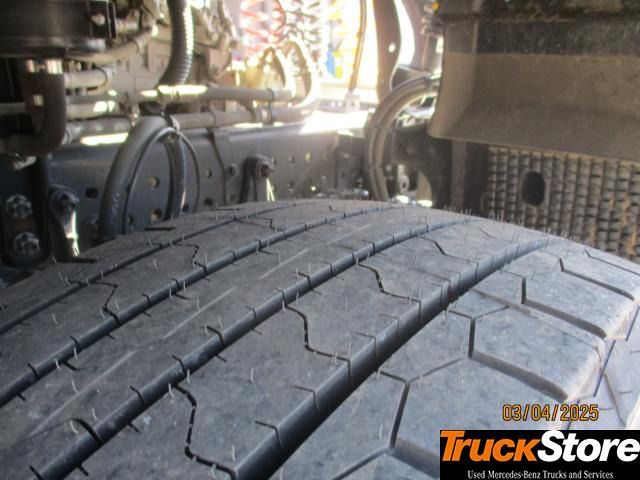 Tractor unit Mercedes-Benz Actros 1845 LS: picture 6