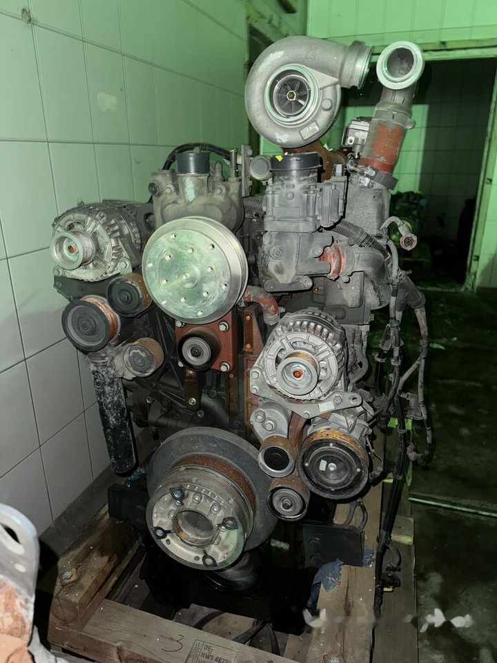 Deutz TTCD 7.8 L6 - Engine for Excavator: picture 1 Deutz TTCD 7.8 L6 - Engine for Excavator: picture 1