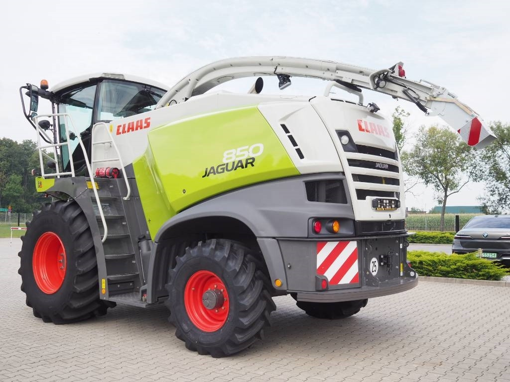 Claas Jaguar 850 4x4  - Forage harvester: picture 2 Claas Jaguar 850 4x4  - Forage harvester: picture 2