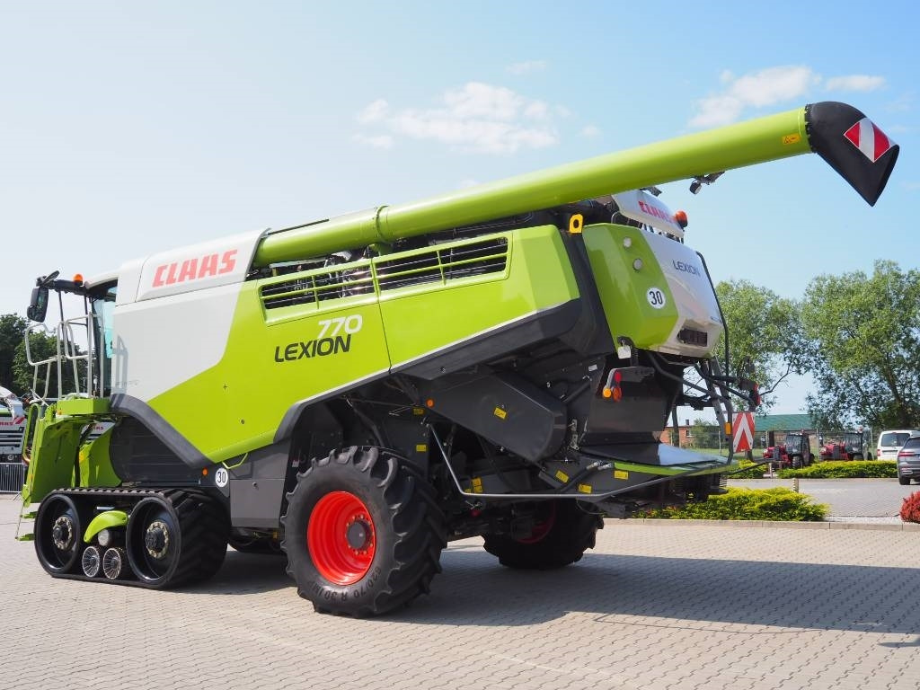 Claas Lexion 770TT + V1050 - Combine harvester: picture 2 Claas Lexion 770TT + V1050 - Combine harvester: picture 2
