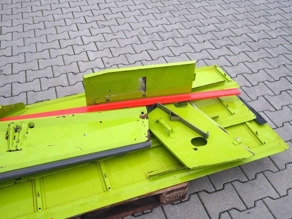 Claas Vario 660 - rapeseed kit - Harvester attachment: picture 3 Claas Vario 660 - rapeseed kit - Harvester attachment: picture 3