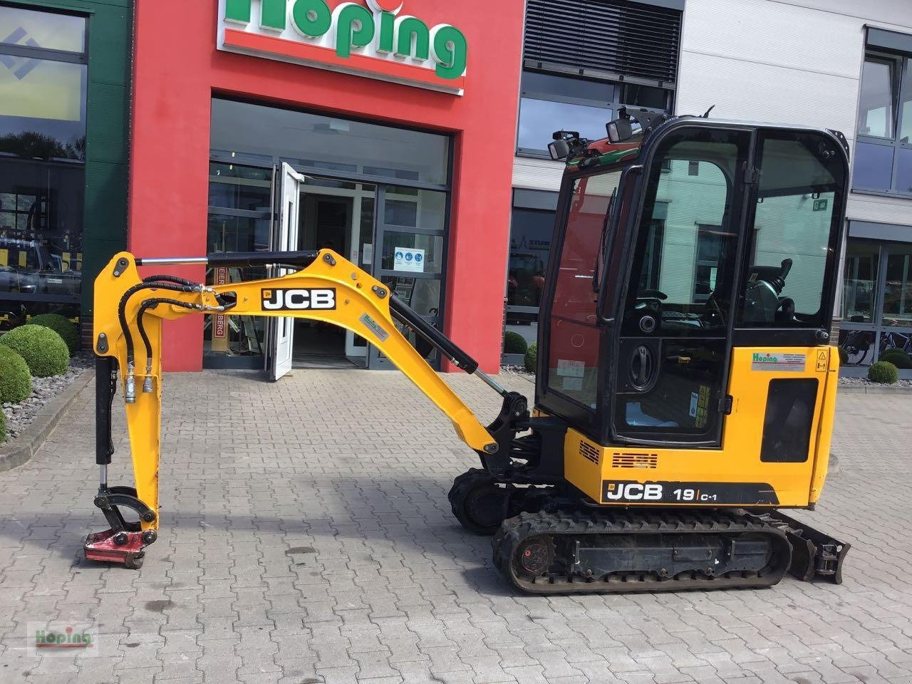 JCB 19C-1 - Mini excavator: picture 1 JCB 19C-1 - Mini excavator: picture 1