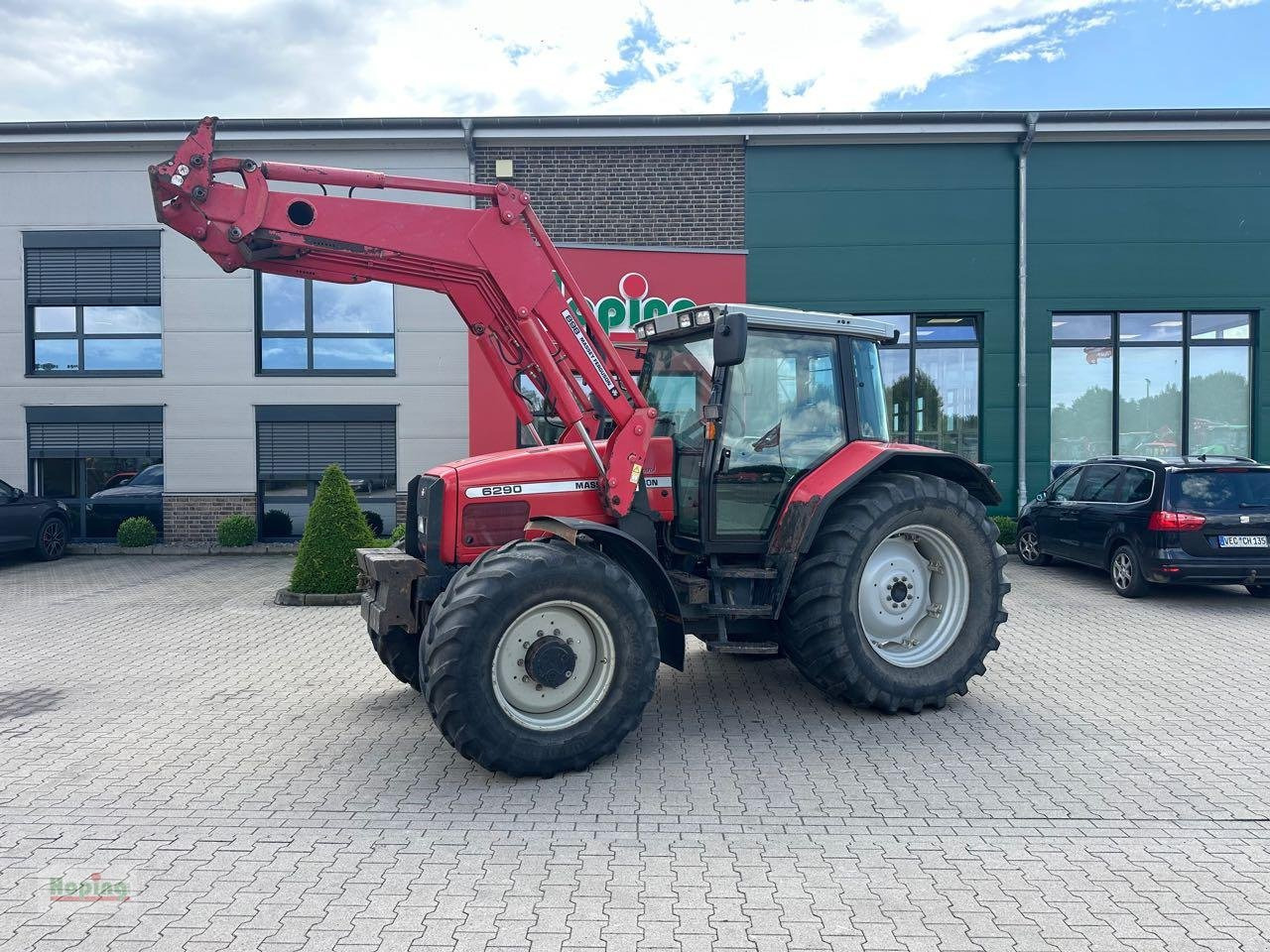 Massey Ferguson 6290 - Farm tractor: picture 1 Massey Ferguson 6290 - Farm tractor: picture 1