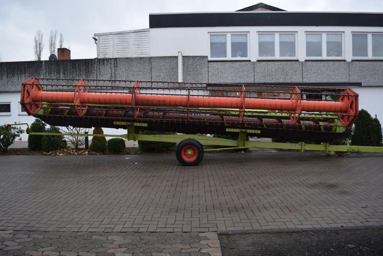 CLAAS C 900 AutoContour *Schneidwerk* - Combine header: picture 3 CLAAS C 900 AutoContour *Schneidwerk* - Combine header: picture 3