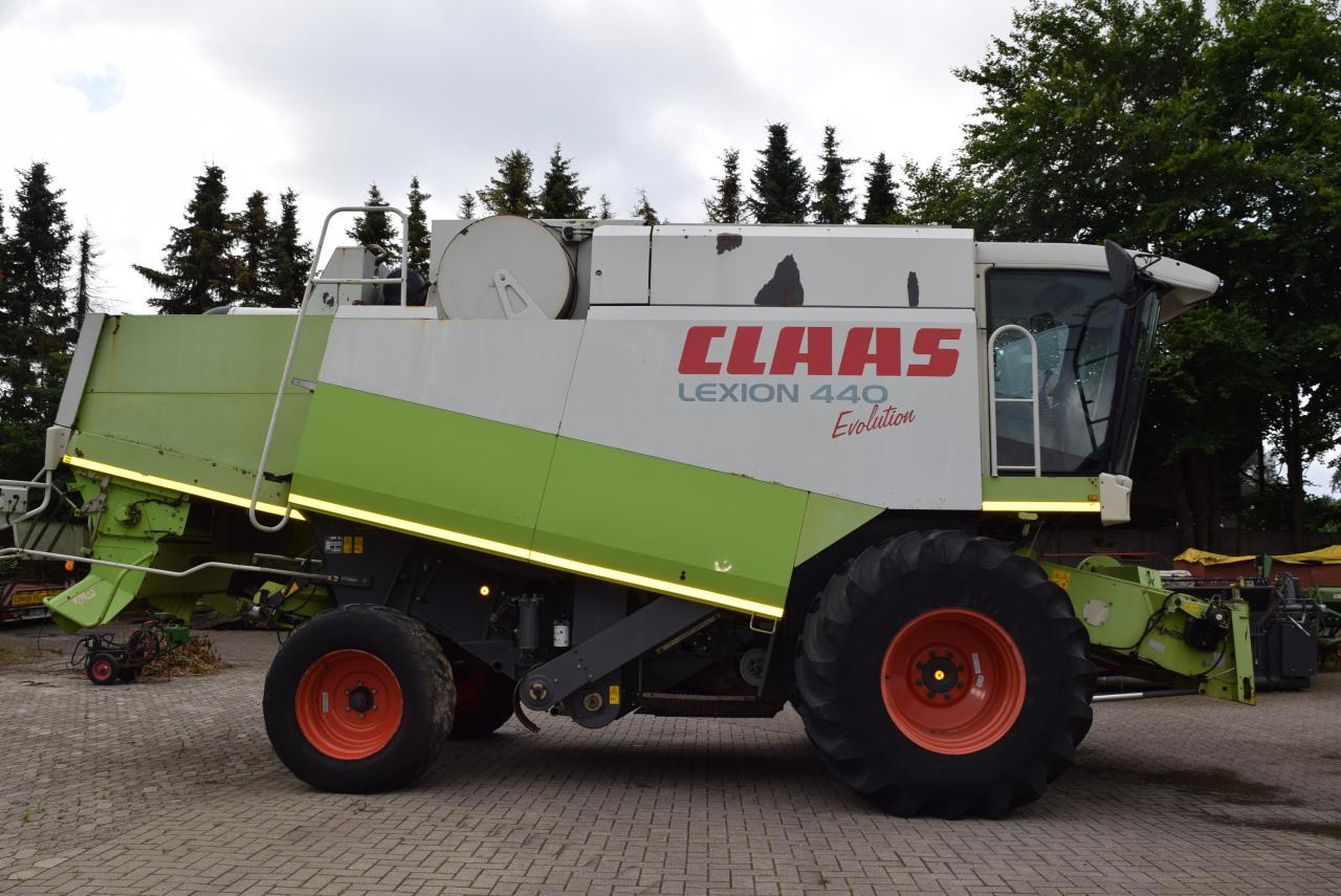 CLAAS Lexion 440 Evolution - Combine harvester: picture 3 CLAAS Lexion 440 Evolution - Combine harvester: picture 3