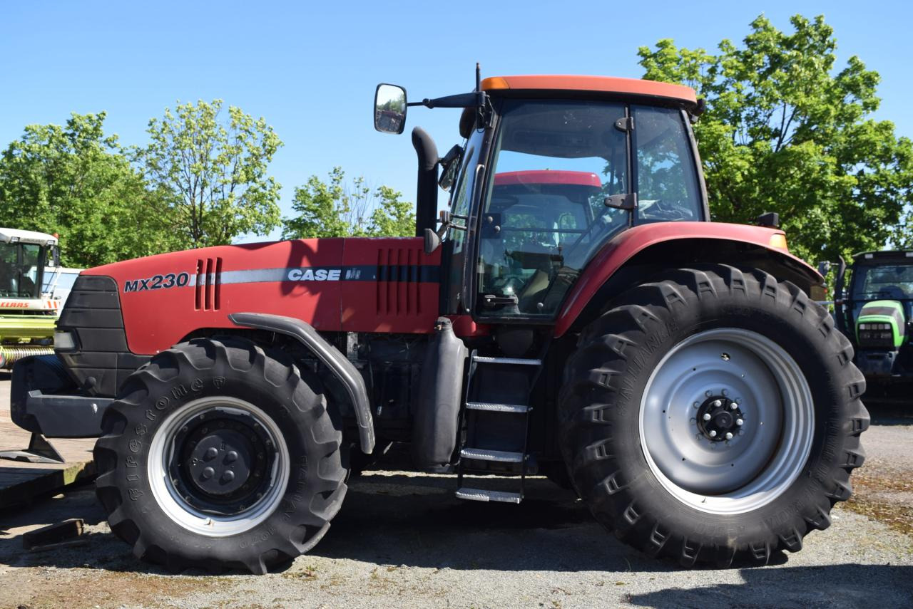 Case-IH MX 230 Magnum - Farm tractor: picture 3 Case-IH MX 230 Magnum - Farm tractor: picture 3