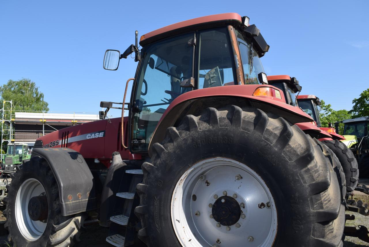 Case-IH MX 230 Magnum - Farm tractor: picture 4 Case-IH MX 230 Magnum - Farm tractor: picture 4