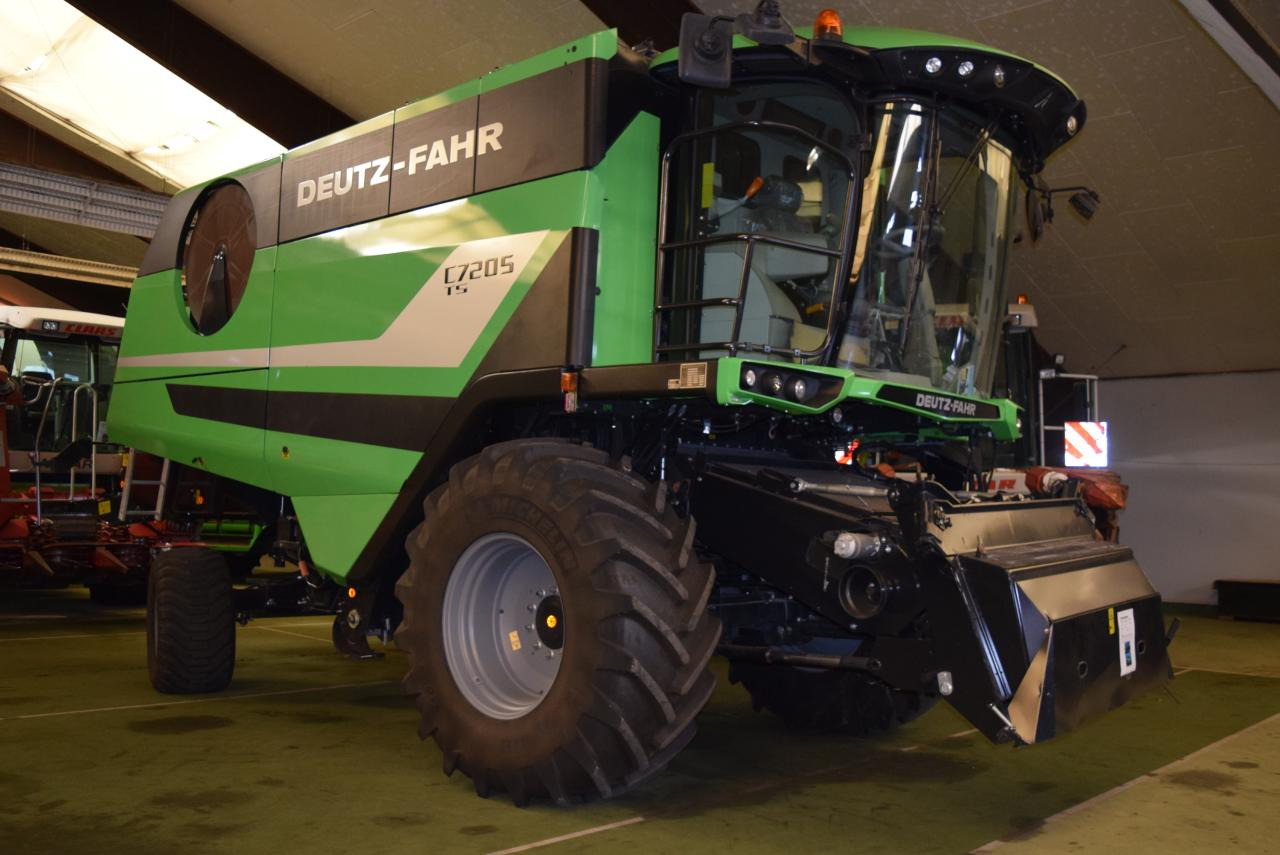 Deutz-Fahr C 7205 TS - Combine harvester: picture 2 Deutz-Fahr C 7205 TS - Combine harvester: picture 2
