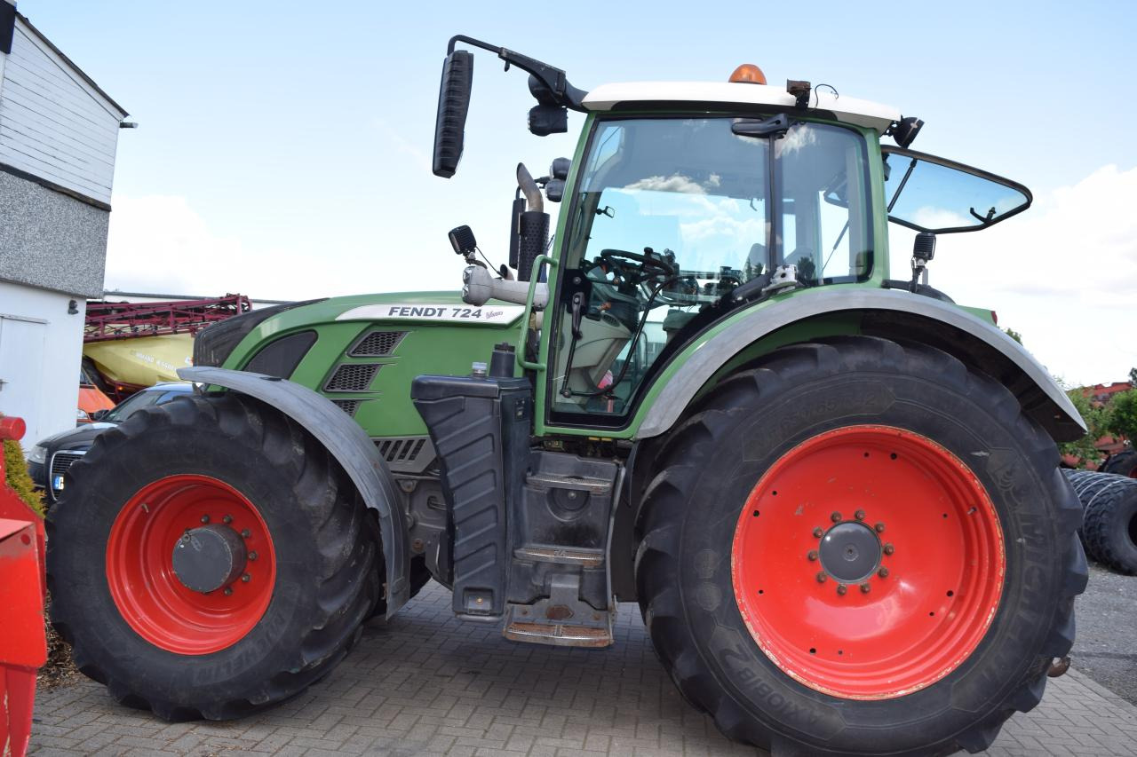 Fendt 724 Vario TMS SCR ProfiPlus - Farm tractor: picture 3 Fendt 724 Vario TMS SCR ProfiPlus - Farm tractor: picture 3