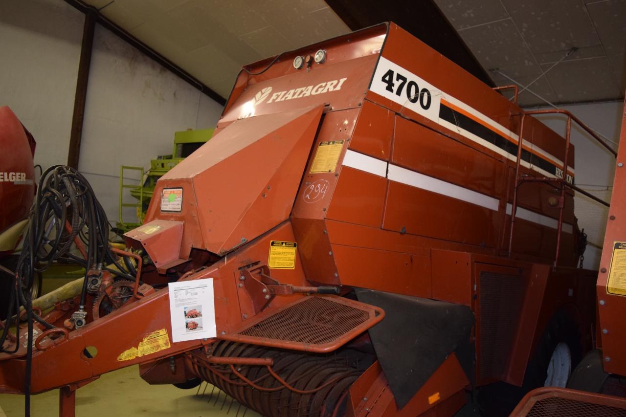 Fiat Hesston 4700 - Square baler: picture 2 Fiat Hesston 4700 - Square baler: picture 2