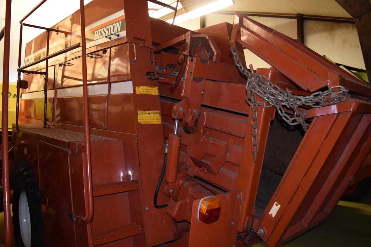 Fiat Hesston 4700 - Square baler: picture 4 Fiat Hesston 4700 - Square baler: picture 4
