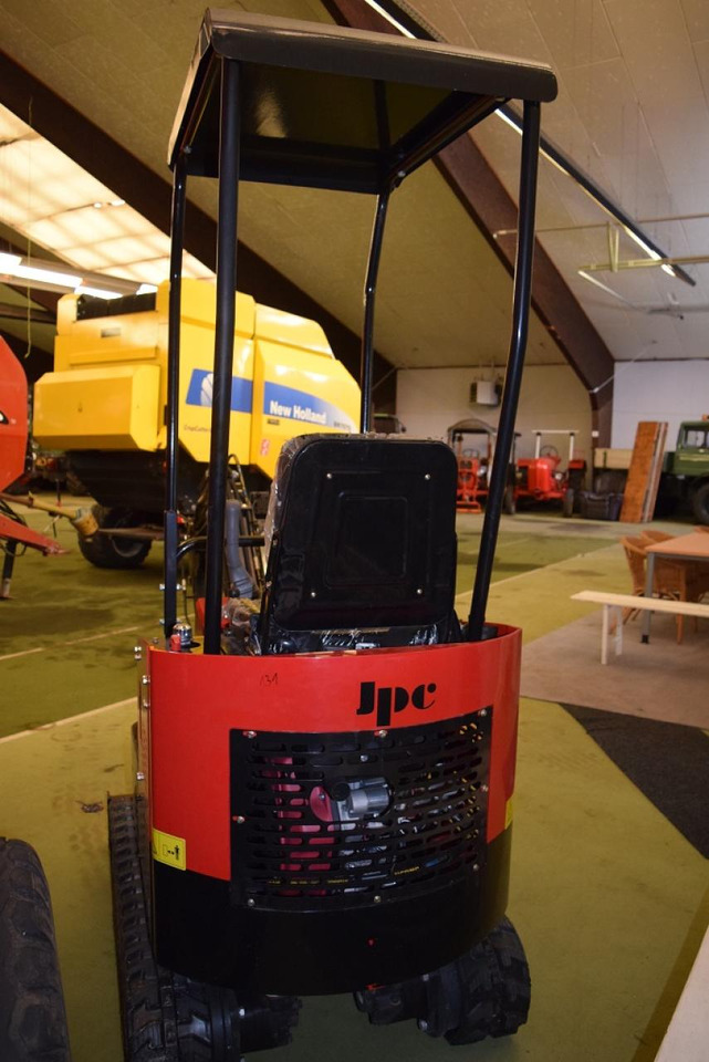 JPC HT12 - Mini excavator: picture 4 JPC HT12 - Mini excavator: picture 4