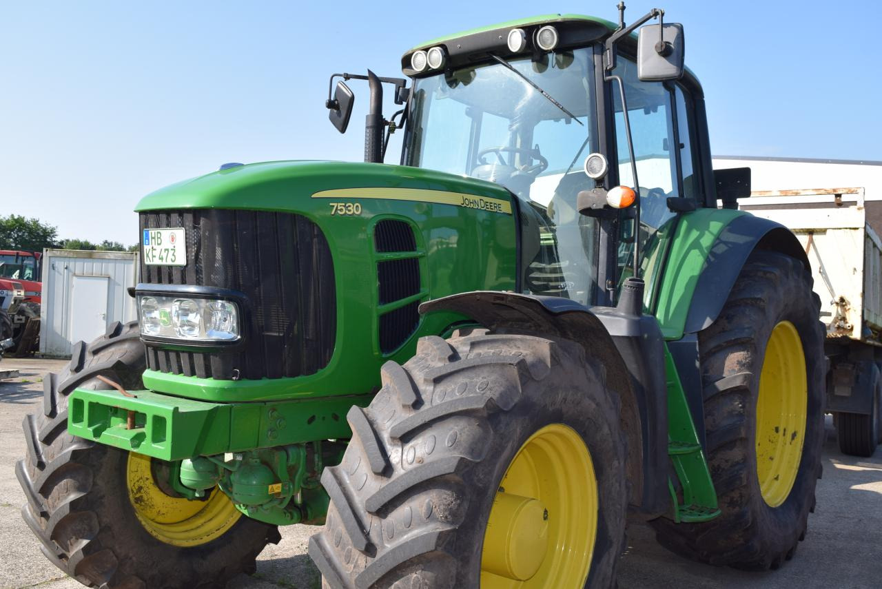 John Deere 7530 Premium - Farm tractor: picture 1 John Deere 7530 Premium - Farm tractor: picture 1