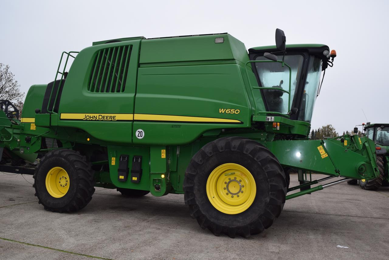 John Deere W 650 - Combine harvester: picture 4 John Deere W 650 - Combine harvester: picture 4