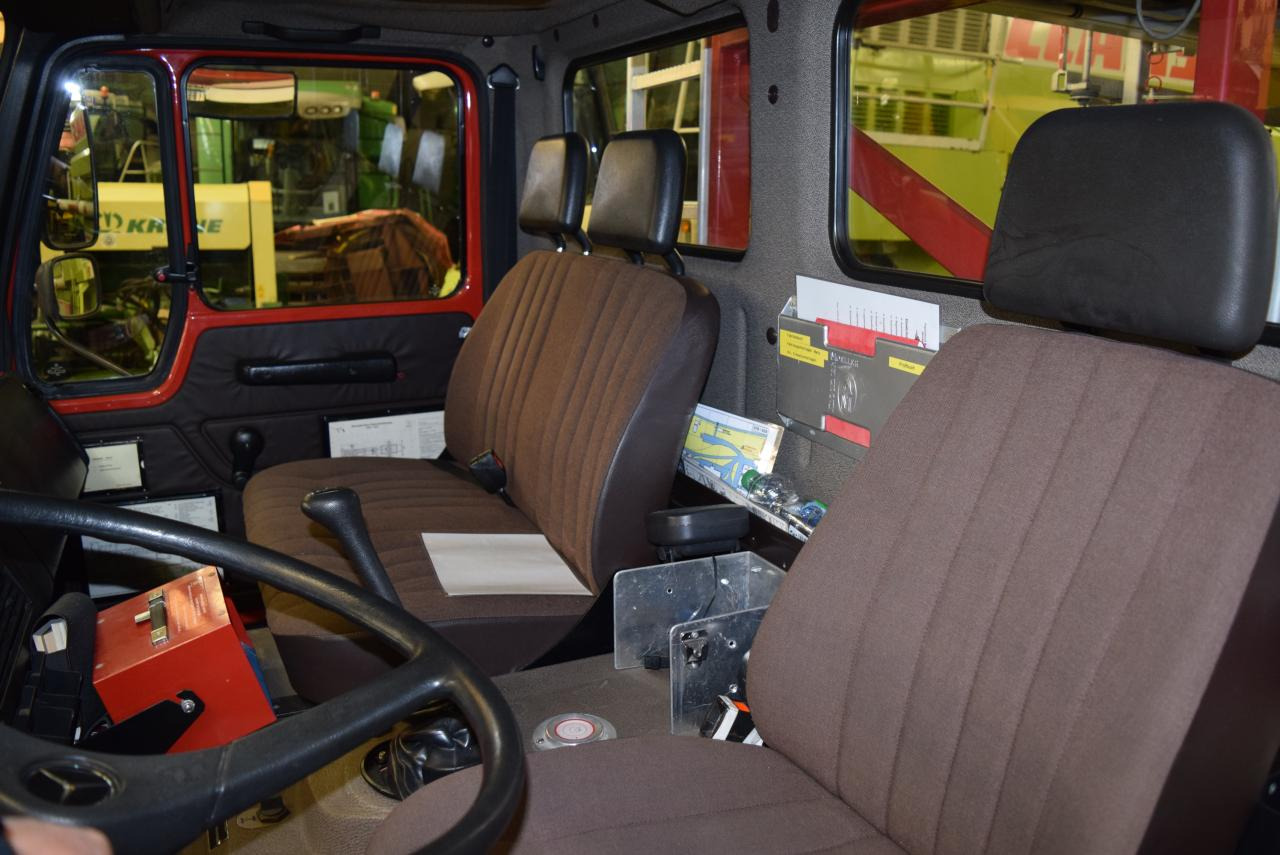 Hook lift truck Mercedes-Benz 1422 F 4x2 DLK 23 12 Drehleiter: picture 7