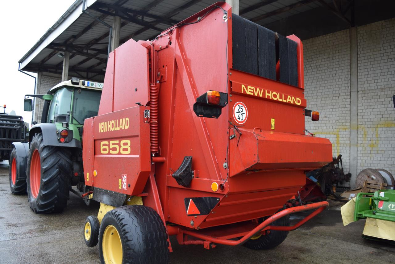 New Holland 658 Crop Cut - Round baler: picture 3 New Holland 658 Crop Cut - Round baler: picture 3